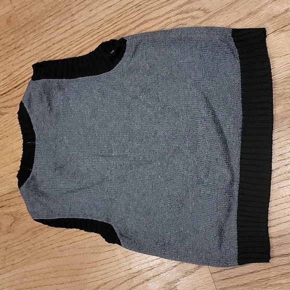 Children's Place Argyle Sweater Vest - Picture 6 of 6